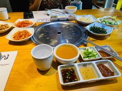 -唯成•韩国炭火烤肉 유성고기