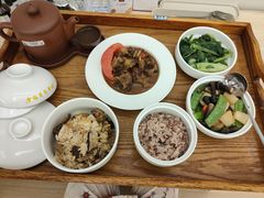 -雪梅月子中心(华侨城店)