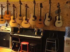-艺桉余音琴行(火神庙分店)