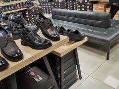 -云柏鞋业(十里堡店)