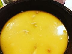 -鲜入围煮花胶鸡海鲜火锅