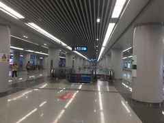 -新百广场(地铁站)