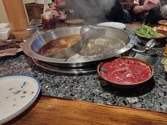 -龍歌自助小火锅(市北CBD万达店)
