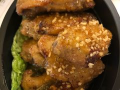 香蒜蜜糖鸡翅-Triple O's 趣堡屋(澳门店)