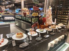 -广州万富希尔顿酒店·感趣自助餐厅·金秋蟹宴生蚝海鲜刺身