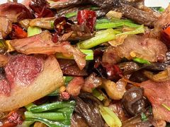 -有红鸡毛店·川菜(建设路店)