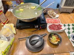 -天成·潮州牛肉脆肉鱼生蚝自助火锅