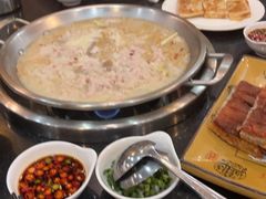 -老来福·非遗酸汤兔(凯旋路店)