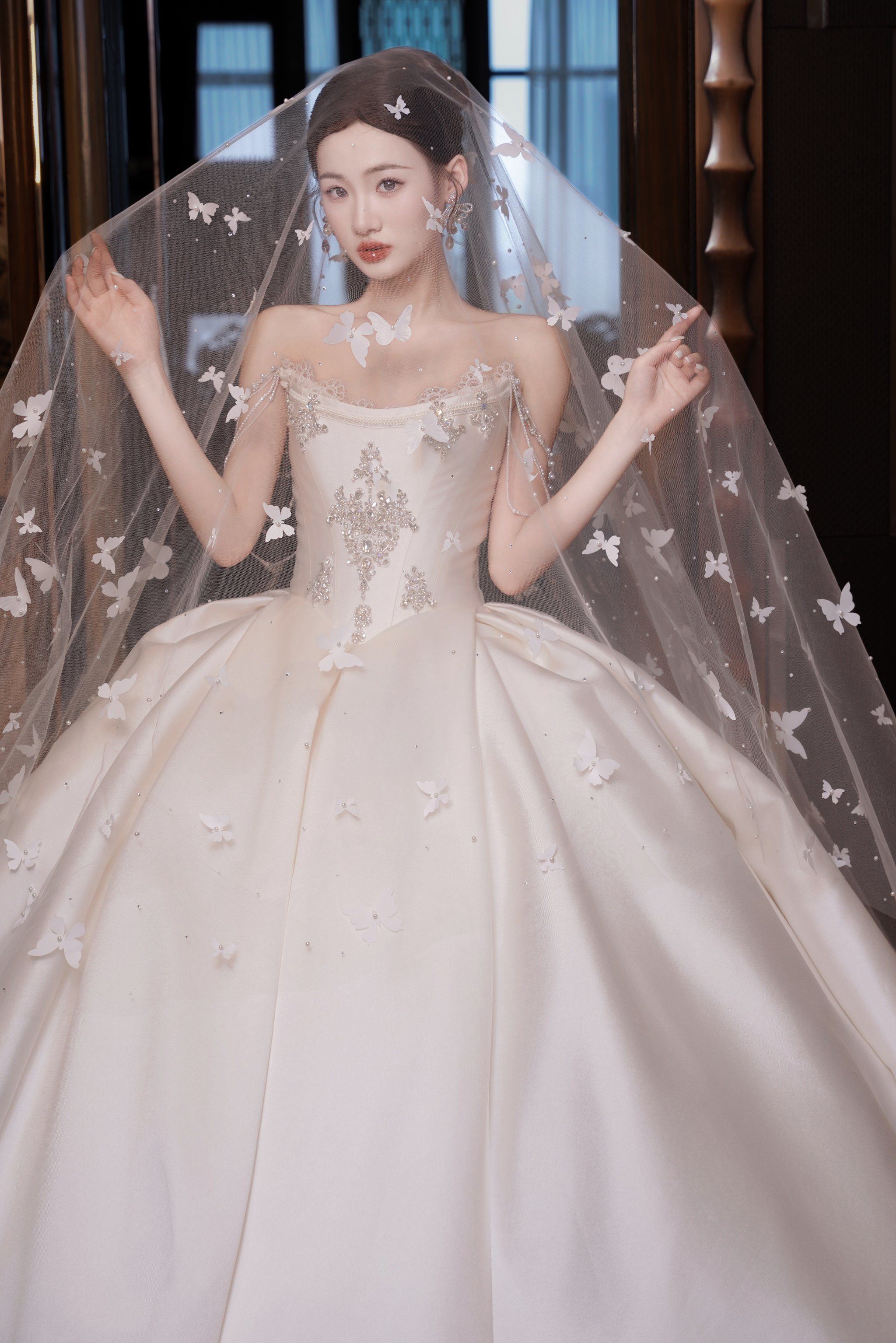 超浪漫温柔的缎面婚纱『lafine黛安娜』