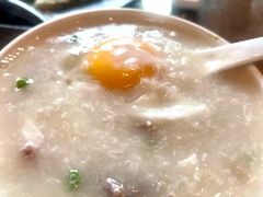 窝蛋牛肉粥-龙悦湾酒家·八阵鱼生·渔人码头店
