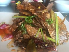 -云海肴·汽锅鸡·云南菜(天山百盛优客店)