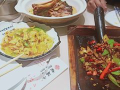 -老码头黑皮肘子锅包肉(赣水路店)