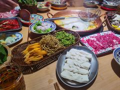 -洱火云南酸菜牛肉火锅(石景山当代商城店)