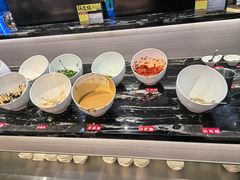 -来龍儿鲜切牛肉自助老火锅