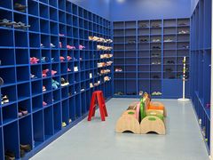 -戊辰亲子游泳俱乐部