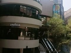-瑞虹新天地月亮湾