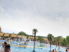 -黄河谷马拉湾海浪浴场