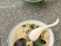 油豆腐百叶包粉丝汤-小杨生煎(湟普汇店)