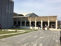 -龙美术馆西岸馆-停车场