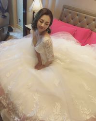 -艾米丽婚纱礼服