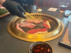 -铭牛烧肉·和牛海鲜自助(高新月牙湖店)