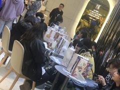 -奈雪的茶(亨特国际广场店)