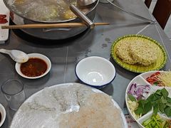 -官塘陈记鱼生·潮汕砂锅粥·牛肉火锅(潮枫路总店)