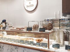 面包甜点陈列柜-WHEAT&BAKER-麥(凯德来福士店)