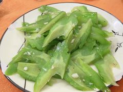 蒜蓉炒凉瓜-辉记潮汕海鲜砂锅粥(市桥店)