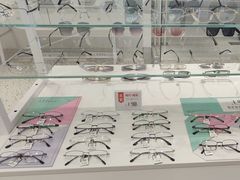 -J-Color眼镜·蔡司·依视路授权店(槐房万达广场店)