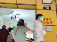 -文山荷鲜居(翠湖店)
