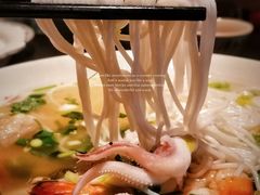 -大头虾越式风味餐厅(光明广场店)