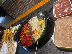 -两三事小郡肝串串香火锅(桂庙店)
