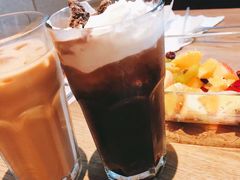 尊赏丝滑奶茶（热）-必胜客(欧亚卖场店)