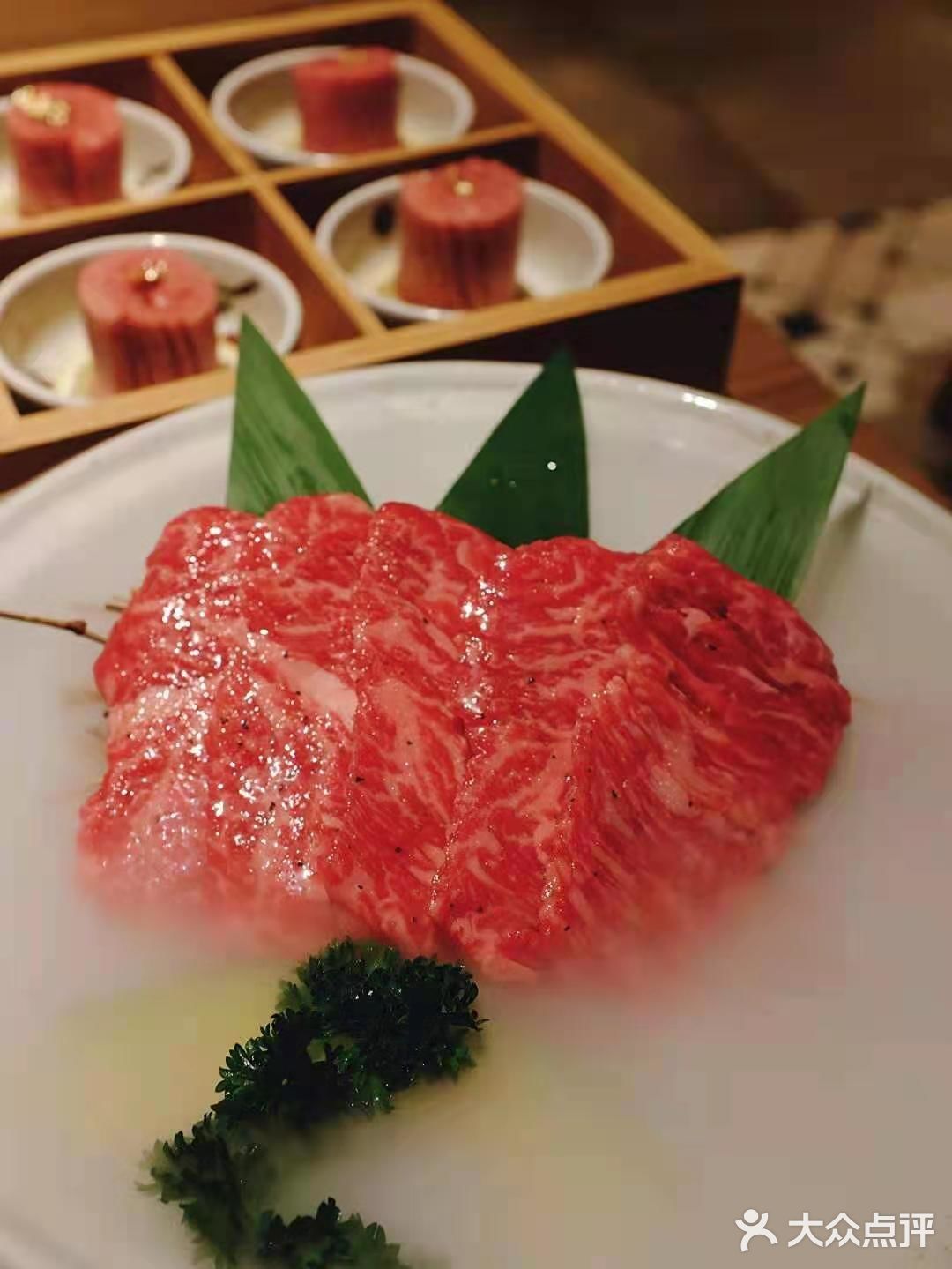来，大口吃肉啦[调皮]