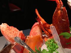 波士顿龙虾-弦月窗LUNETTE BY AMANDA(复兴路店)