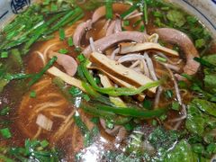 -镇南锅盖面馆(解放路店)