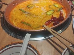 -洱火云南酸菜牛肉火锅(石景山当代商城店)