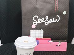 燕麦奶澳白-Seesaw Coffee(上海国金中心店)