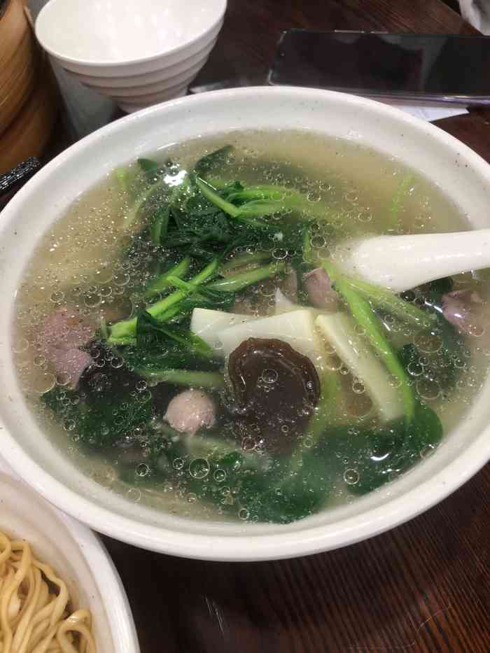 淮扬春-"门朝南的一家店,店面很大,是吃早点的地方."-大众点评移动版