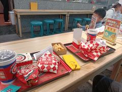 -塔斯汀·中国汉堡(蓝润置地广场店)