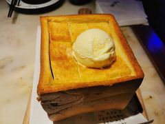 面包诱惑-绿茶餐厅(同成街华联店)