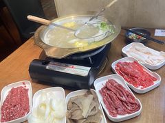 -天成·潮州牛肉脆肉鱼生蚝自助火锅