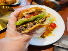 菠萝牛肉堡-魏斯理汉堡(西安沣东吾悦店)