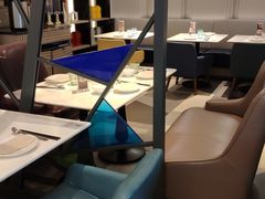 -港丽餐厅(高德置地店)