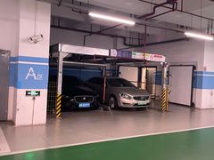 -徐汇日月光地下停车场