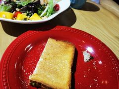 咖椰吐司-HELLO 27 意面·沙拉·帕尼尼