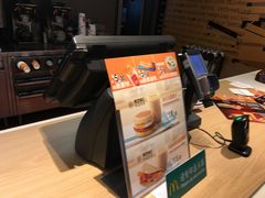 -麦当劳(南京路2店)