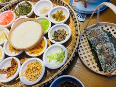 -包整·丝娃娃(一览甲秀楼风景店)