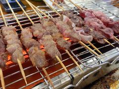 -哈尔滨小酒馆·鲜肉现穿自助烧烤(康新花园店)